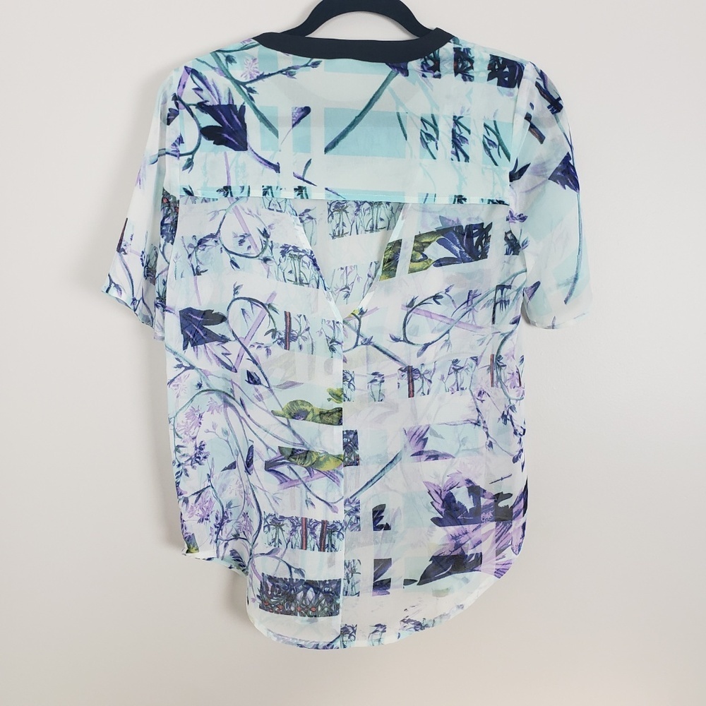 BCBGeneration dressy tee with cut out back A15 - Picture 3 of 5
